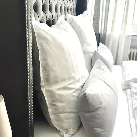 Apartment 90qm Designerwohnung Mit Kueche Und Jacuzzi In Do-city
