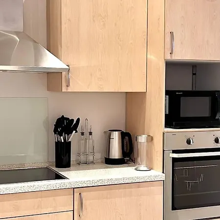 90qm Designerwohnung Mit Kueche Und Jacuzzi In Do-city * Dortmund
