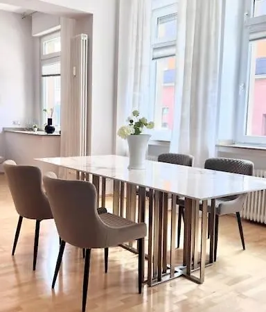 Apartment 90qm Designerwohnung Mit Kueche Und Jacuzzi In Do-city
